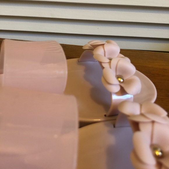 Urban Outfitters Pink Floral Open Toe Slides - Picture 5 of 6